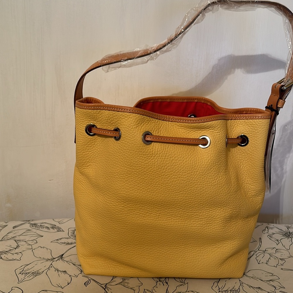 Handbag - Picture 2 of 10